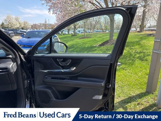 Used 2022 Lincoln Corsair AWD w/ Equipment Group 101A image 17