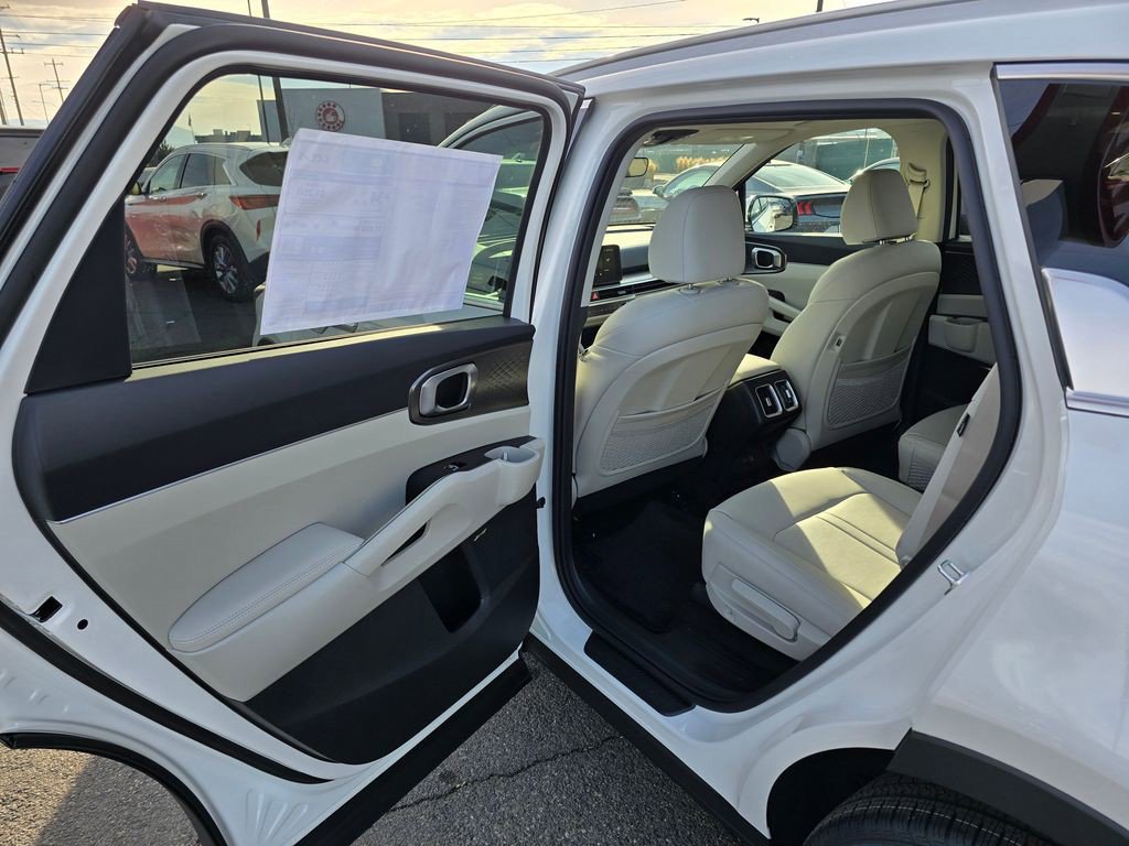 New 2026 Kia Sorento EX w/ EX Premium Package AWD/4WD image 16