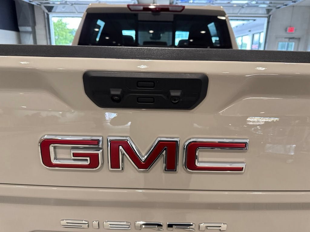 New 2026 GMC Sierra 1500 AT4 w/ AT4 Premium Package AWD/4WD image 9