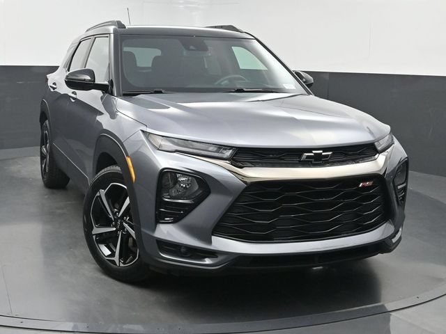 Used 2021 Chevrolet TrailBlazer RS w/ Sun and Liftgate Package FWD image 1
