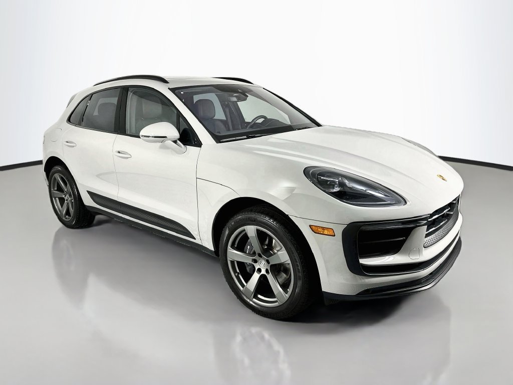 Certified 2023 Porsche Macan AWD/4WD image 7