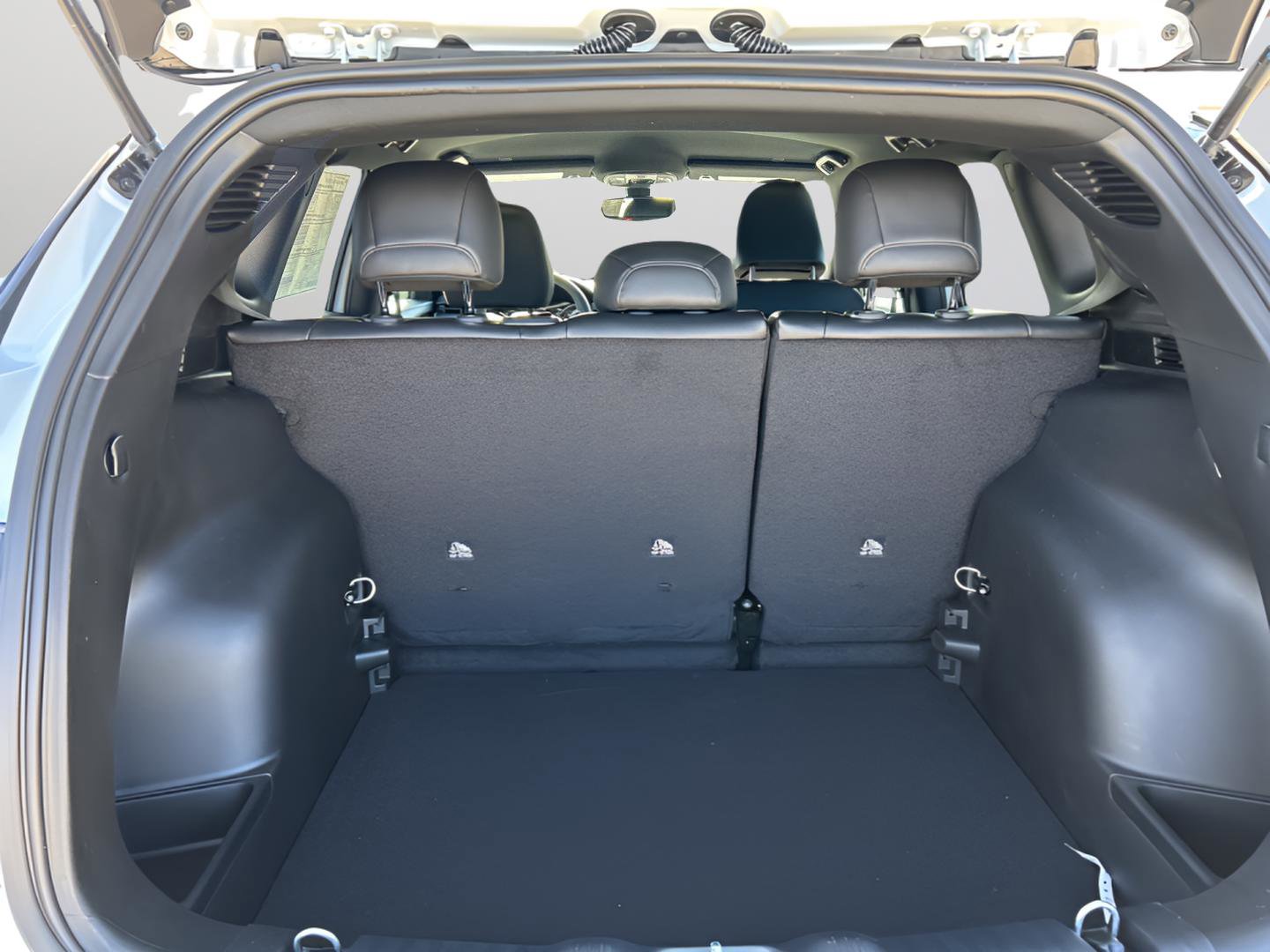 New 2026 Jeep Compass Latitude AWD/4WD image 29
