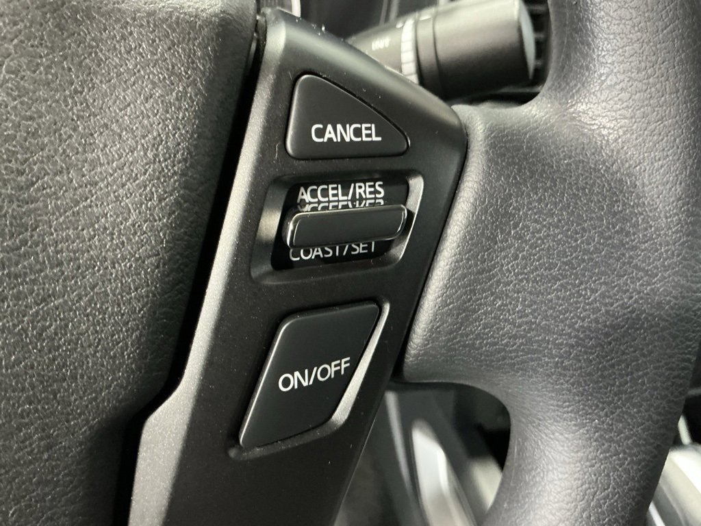 Used 2022 Nissan Frontier SV image 8