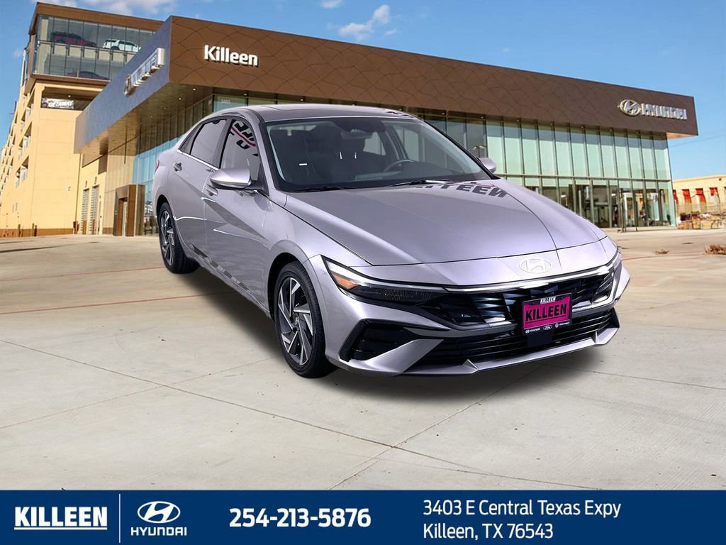 Used 2025 Hyundai Elantra SEL image 10