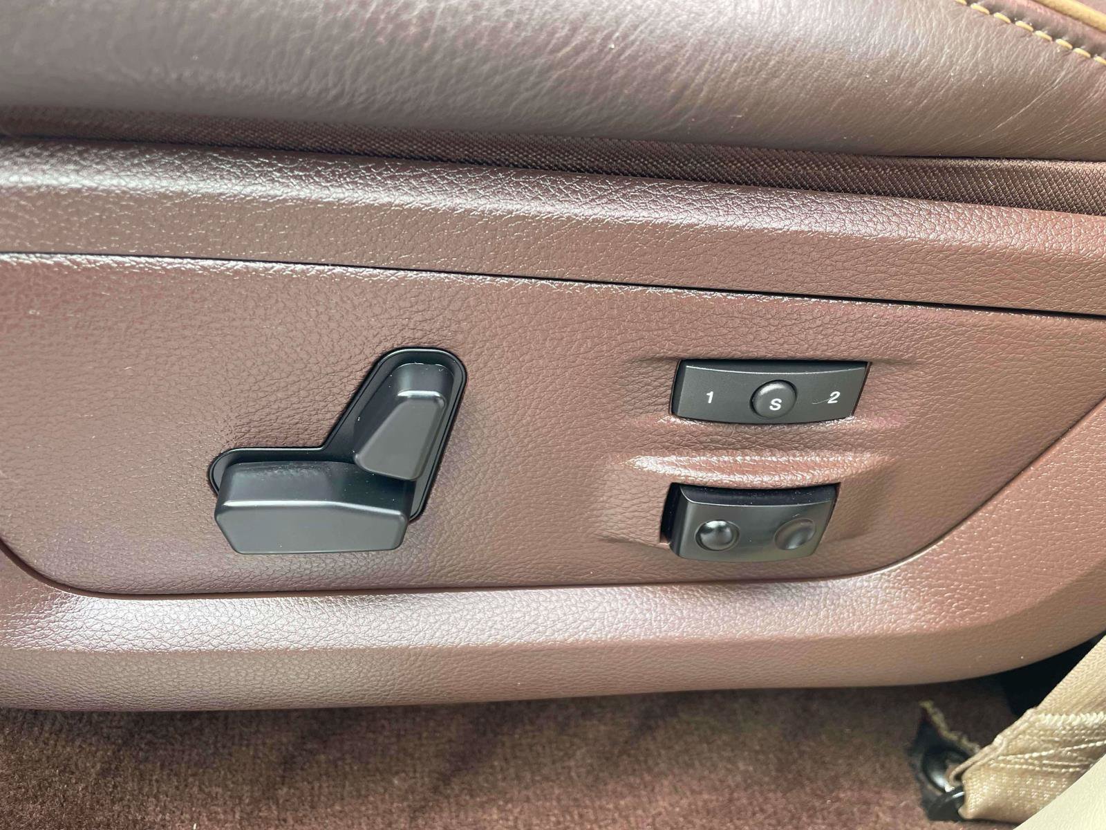 Used 2016 RAM 1500 Laramie Longhorn AWD/4WD image 13