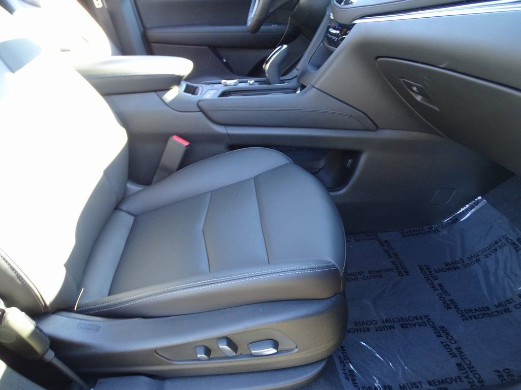 Used 2025 Cadillac XT5 Premium Luxury image 11