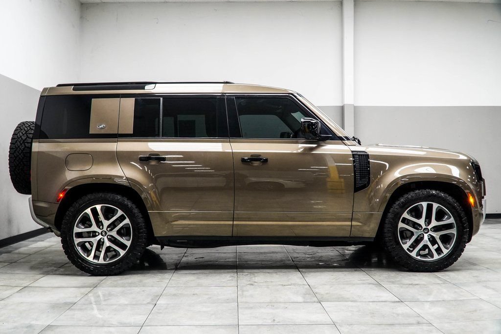 Used 2022 Land Rover Defender 110 XS Edition AWD/4WD image 6