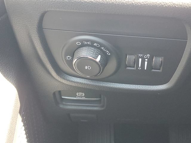 New 2026 Jeep Grand Cherokee L Limited w/ Luxury Tech Group II AWD/4WD image 20