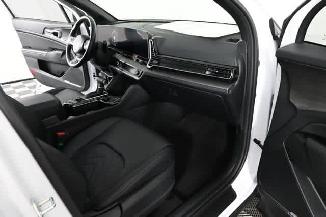 Used 2025 Kia Sportage X-Pro image 12