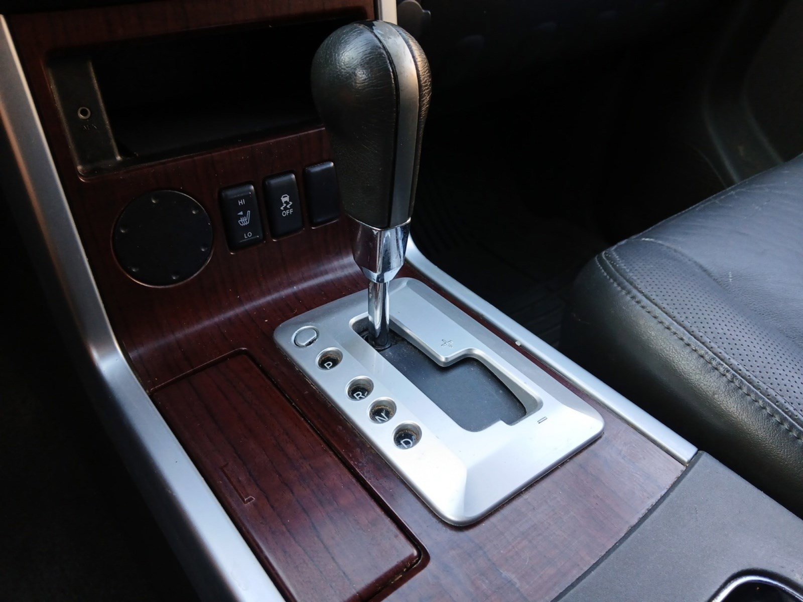 Used 2012 Nissan Pathfinder LE image 21