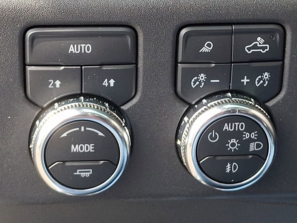 Used 2024 GMC Sierra 1500 SLT image 24