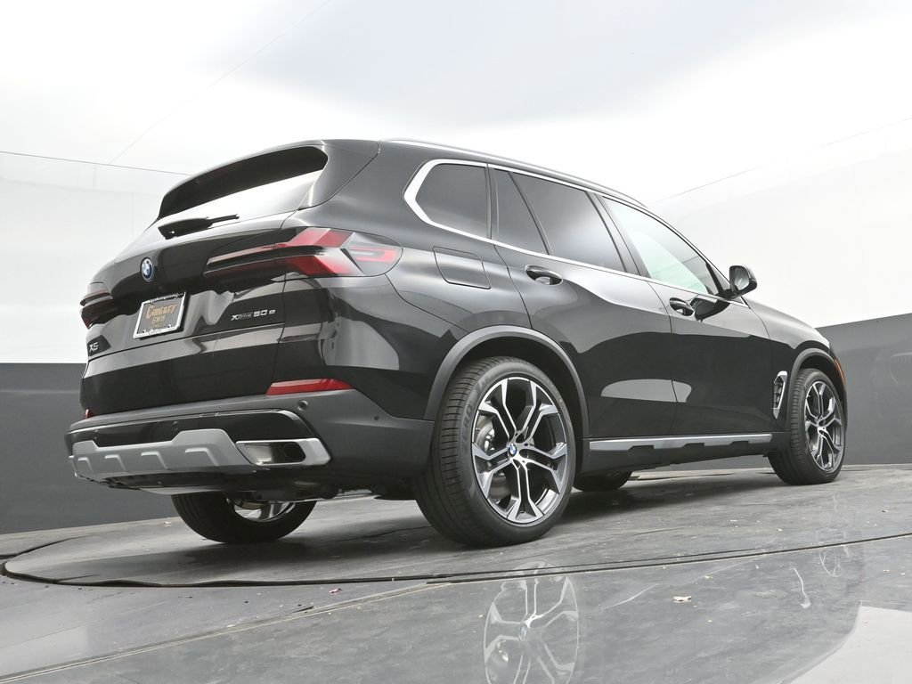 New 2026 BMW X5 xDrive50e w/ Premium Package AWD/4WD image 46