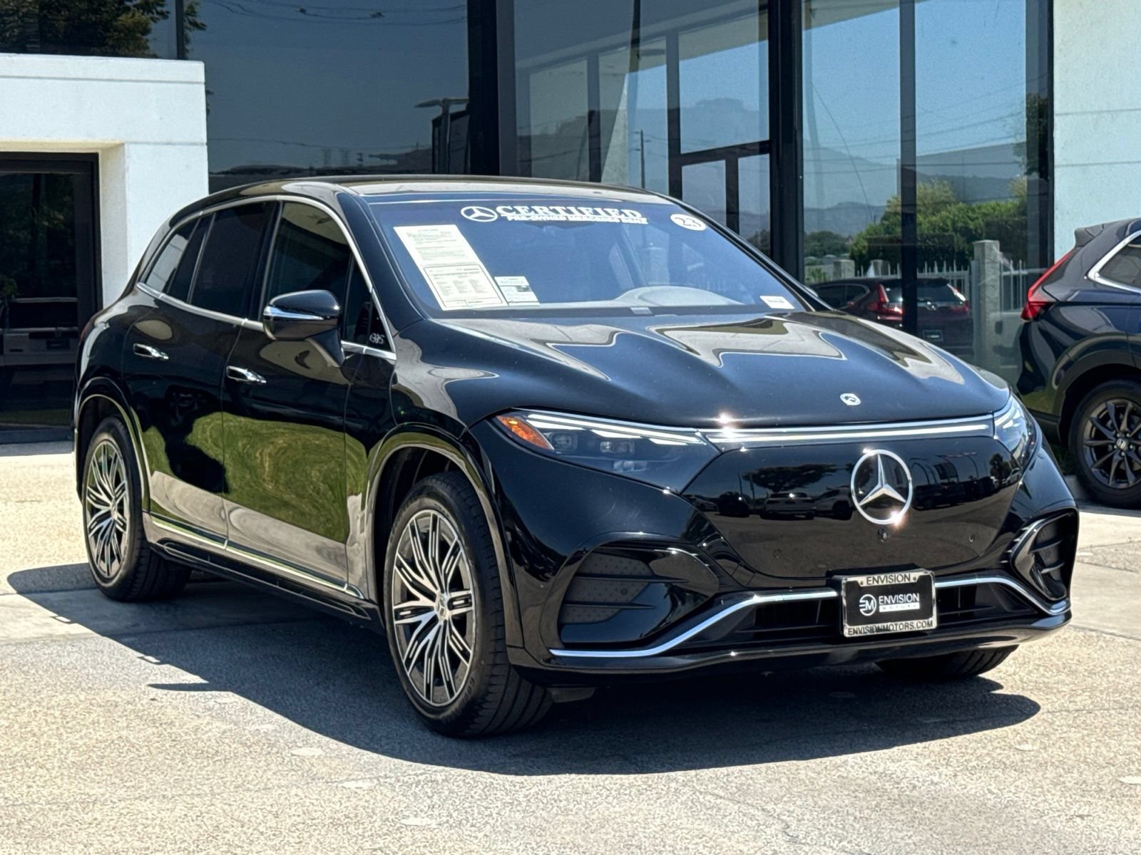 Used 2023 Mercedes-Benz EQS 580 4MATIC SUV w/ Pinnacle Trim Package image 8