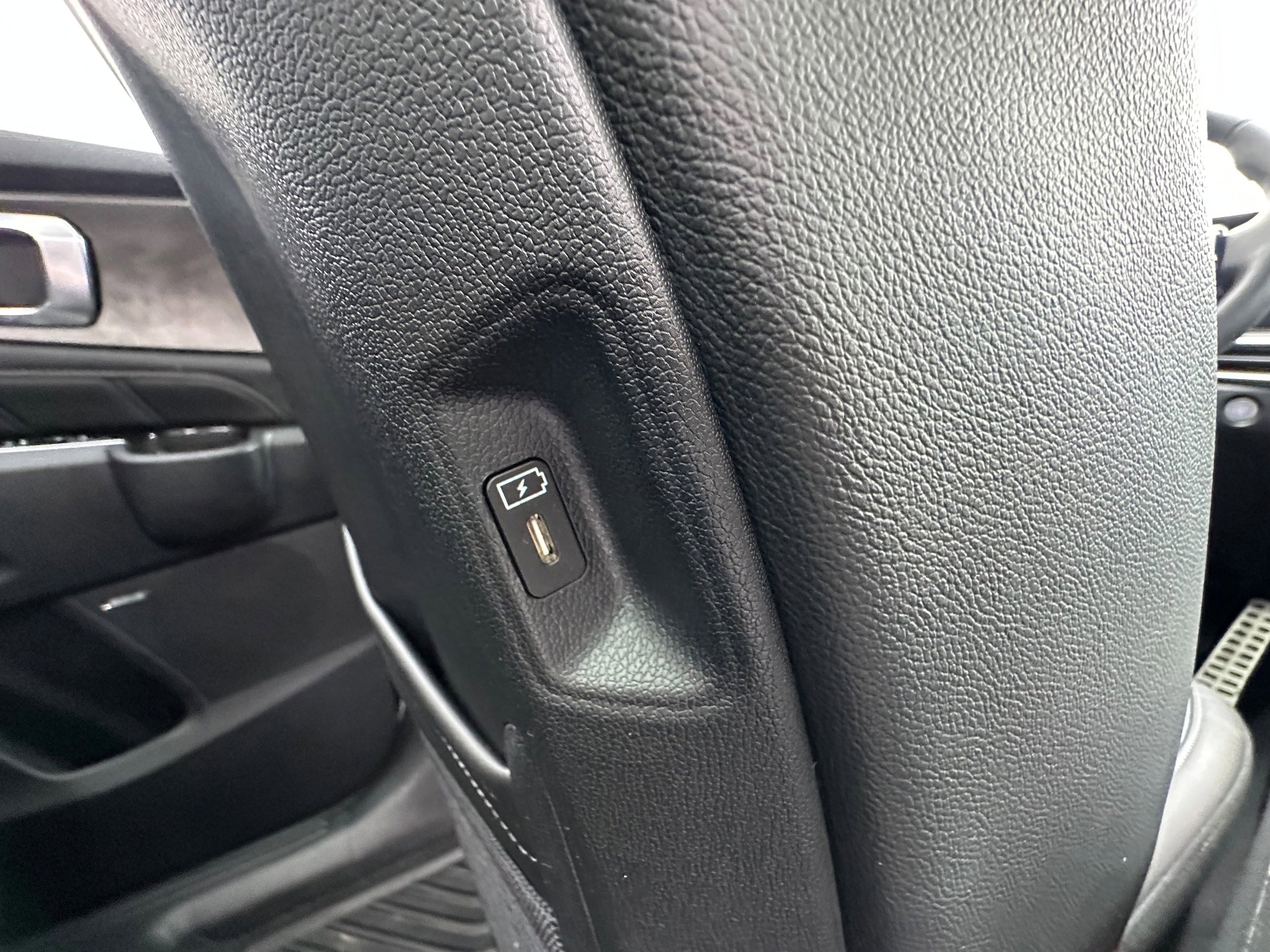 Used 2025 Kia Sorento SX Prestige image 17