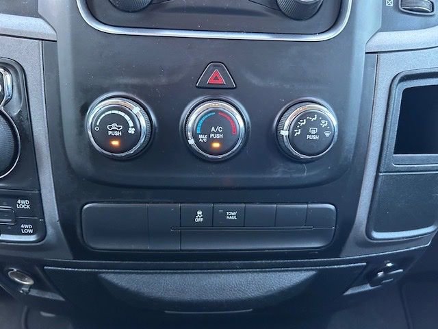Used 2016 RAM 1500 Express AWD/4WD image 17