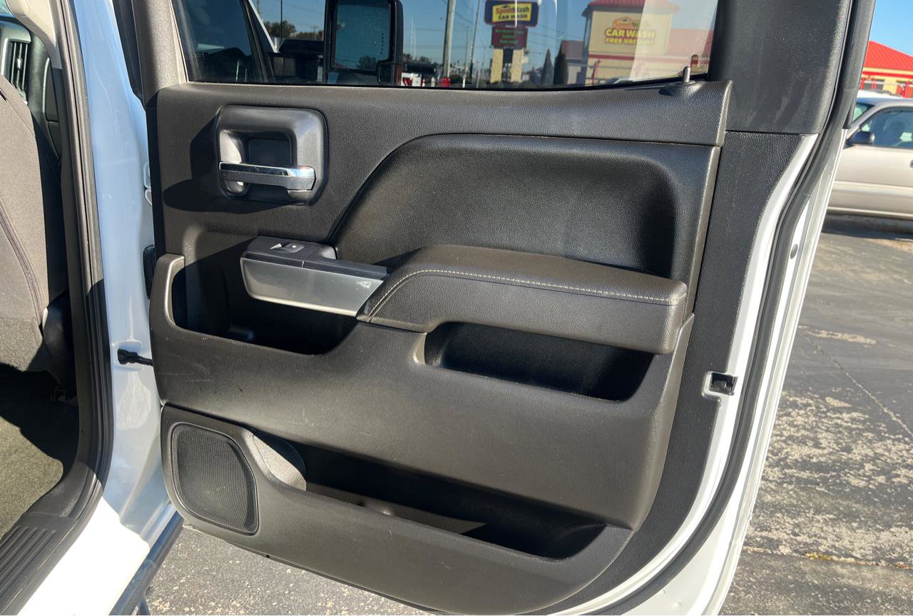 Used 2016 Chevrolet Silverado 2500 LT AWD/4WD image 13