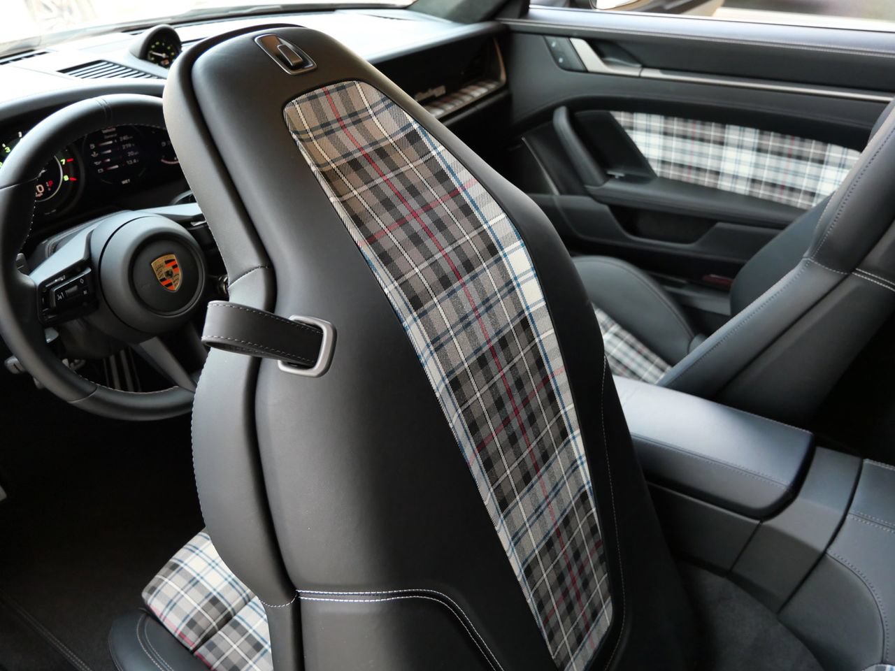 Used 2025 Porsche 911 Turbo AWD/4WD image 21