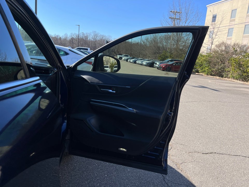 Used 2021 Toyota Venza Limited w/ Advanced Technology Package image 31