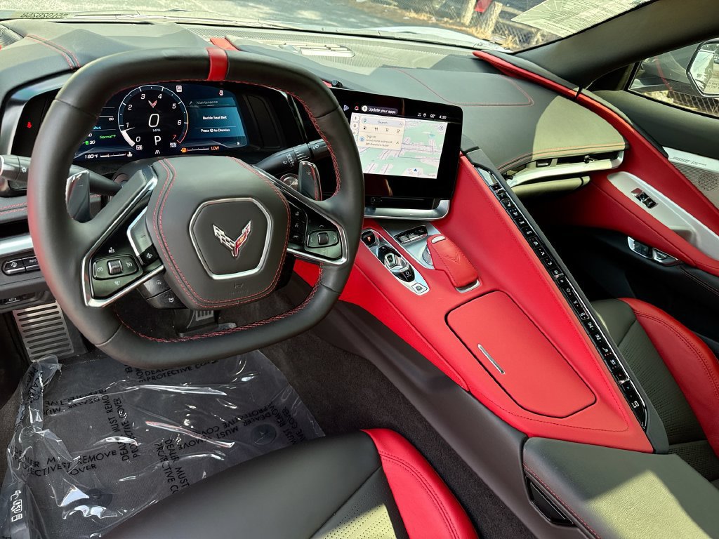 Used 2025 Chevrolet Corvette Stingray Preferred Conv w/ Z51 Performance Package RWD image 31