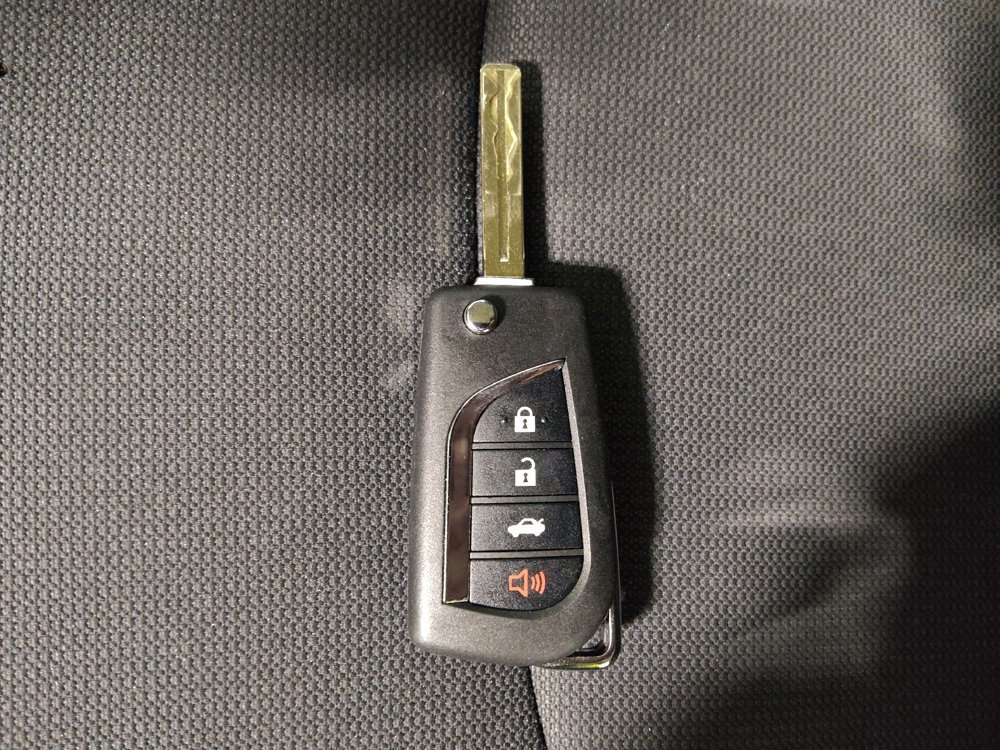 Used 2021 Toyota Corolla LE image 32