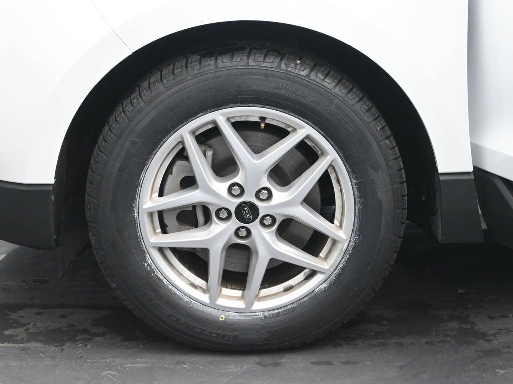 Used 2024 Ford Edge SEL image 35