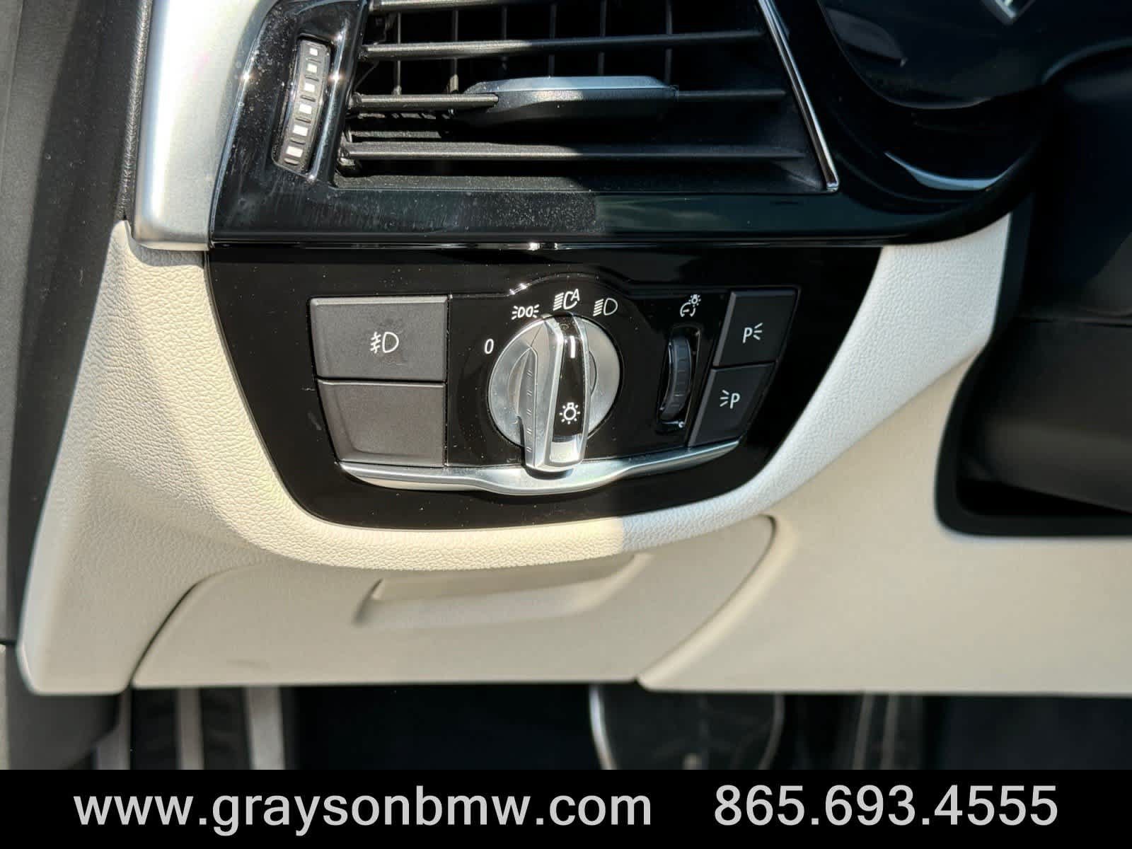 Used 2017 BMW 540i RWD image 32