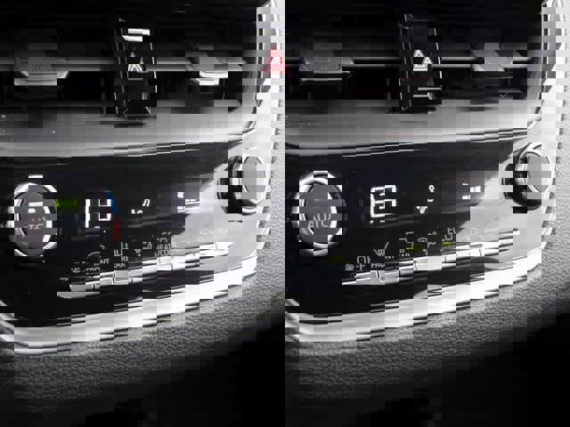 Used 2023 Toyota Corolla LE image 22