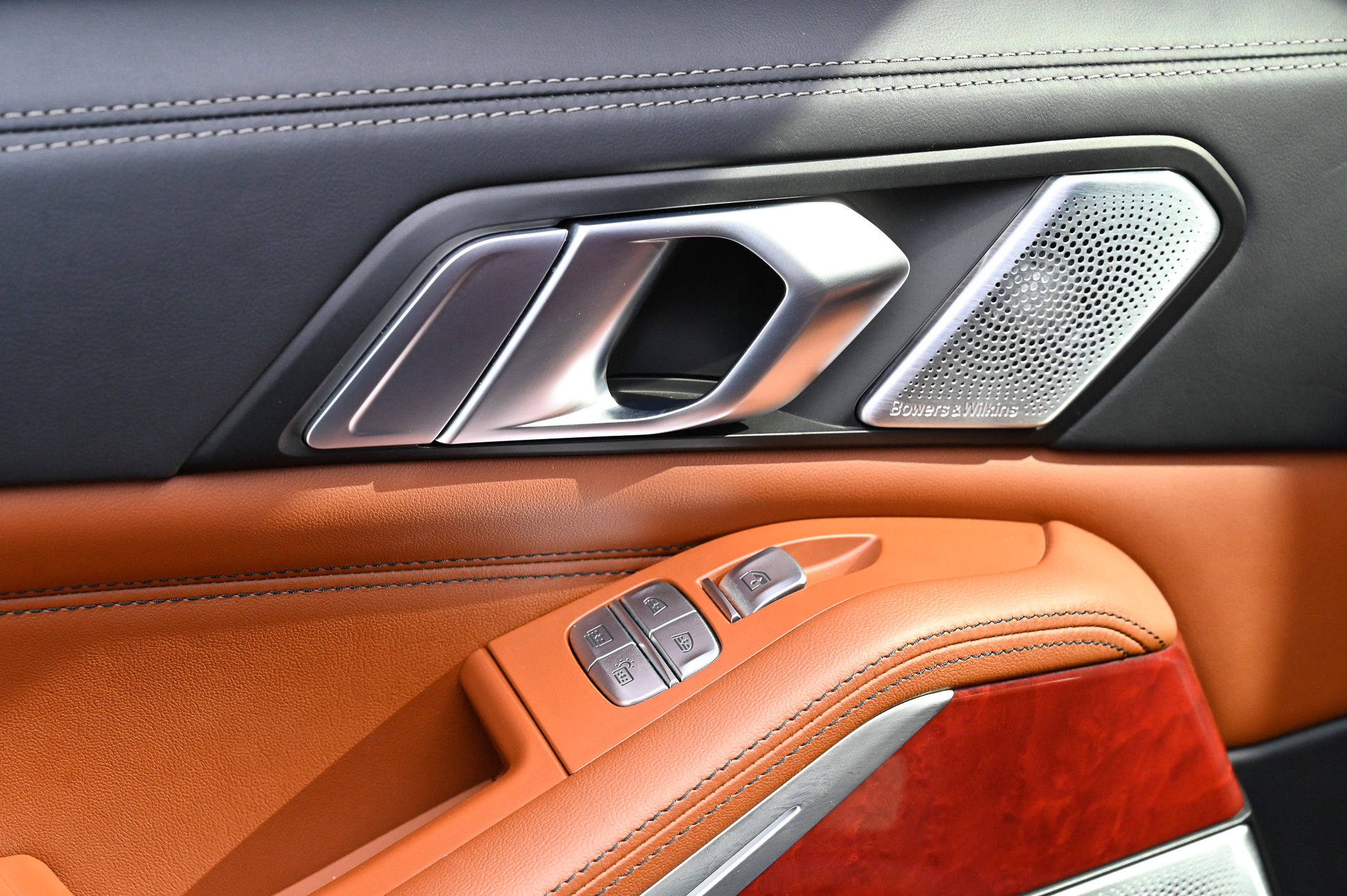 Used 2024 BMW ALPINA XB7 image 40