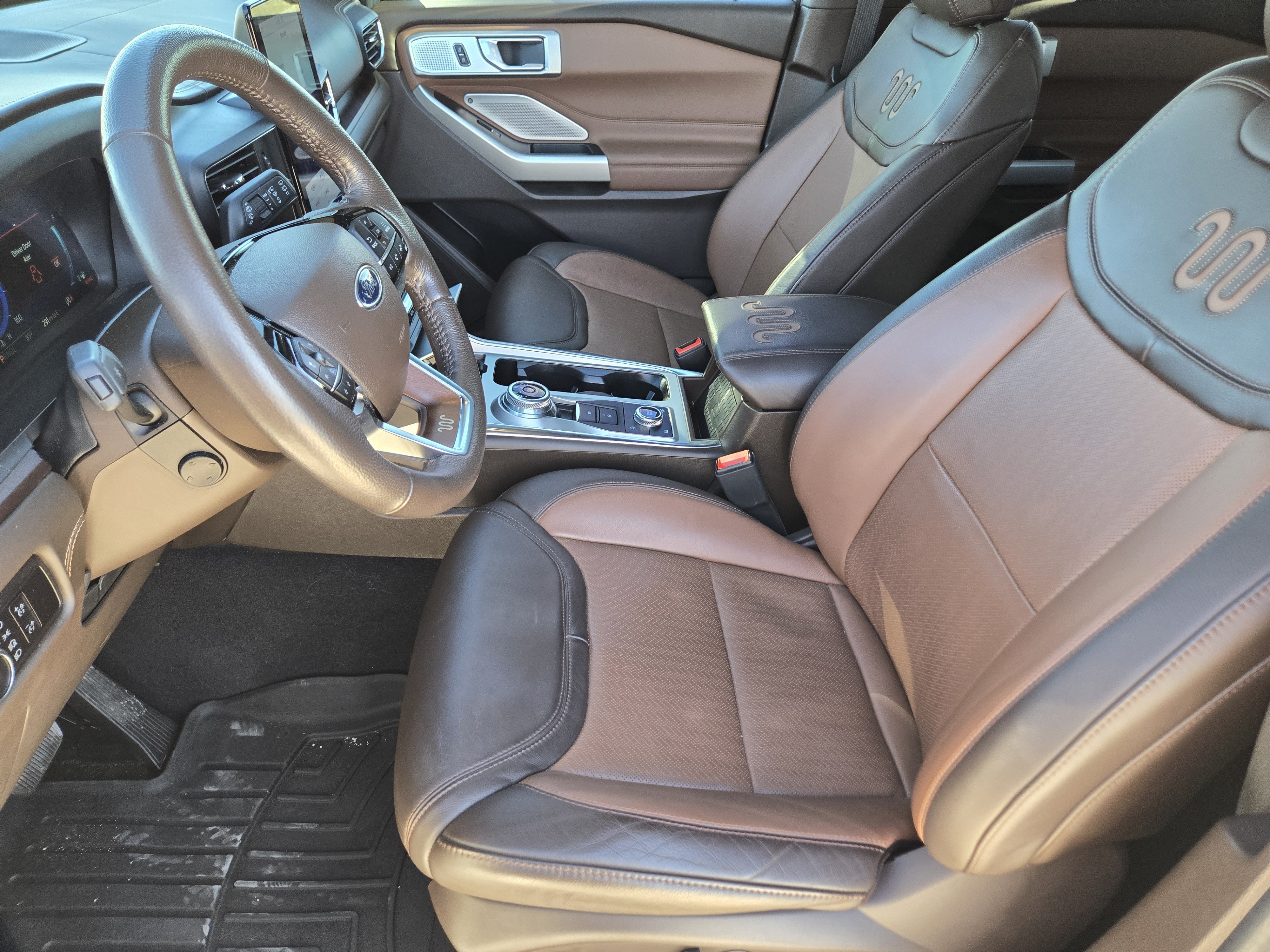 Certified 2023 Ford Explorer King Ranch w/ Technology Package AWD/4WD image 14