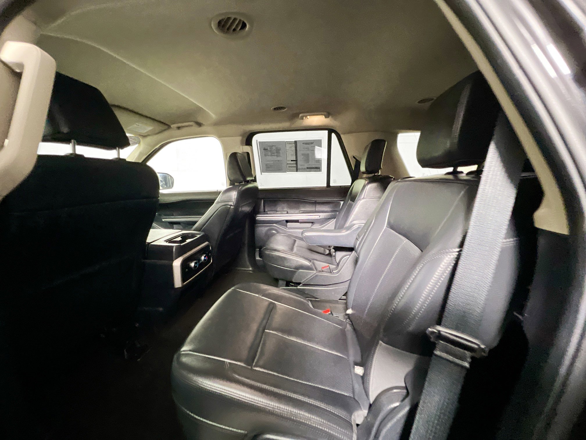 Used 2024 Ford Expedition XLT image 29