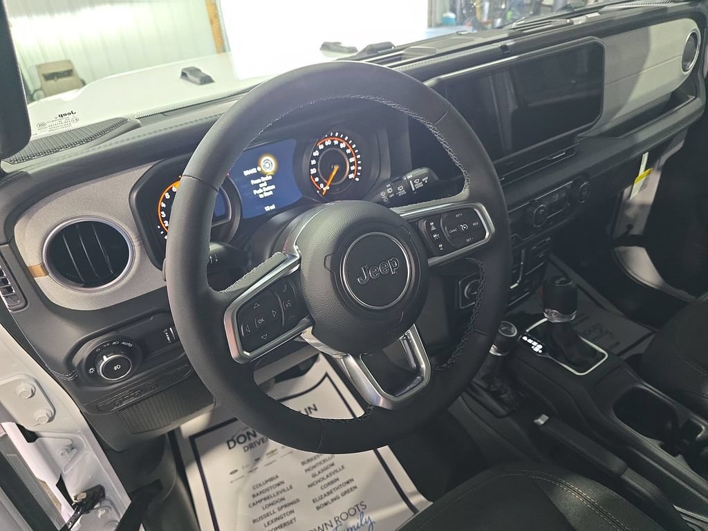 New 2026 Jeep Wrangler Unlimited Sahara AWD/4WD image 20