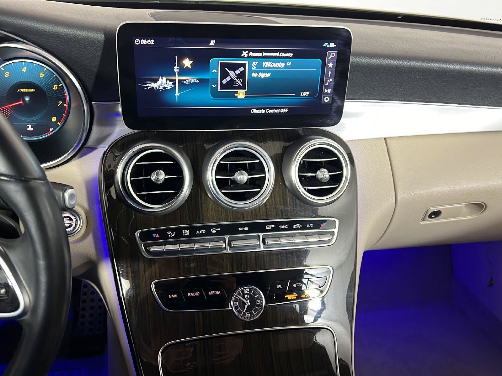 Used 2020 Mercedes-Benz C 300 4MATIC Cabriolet image 8
