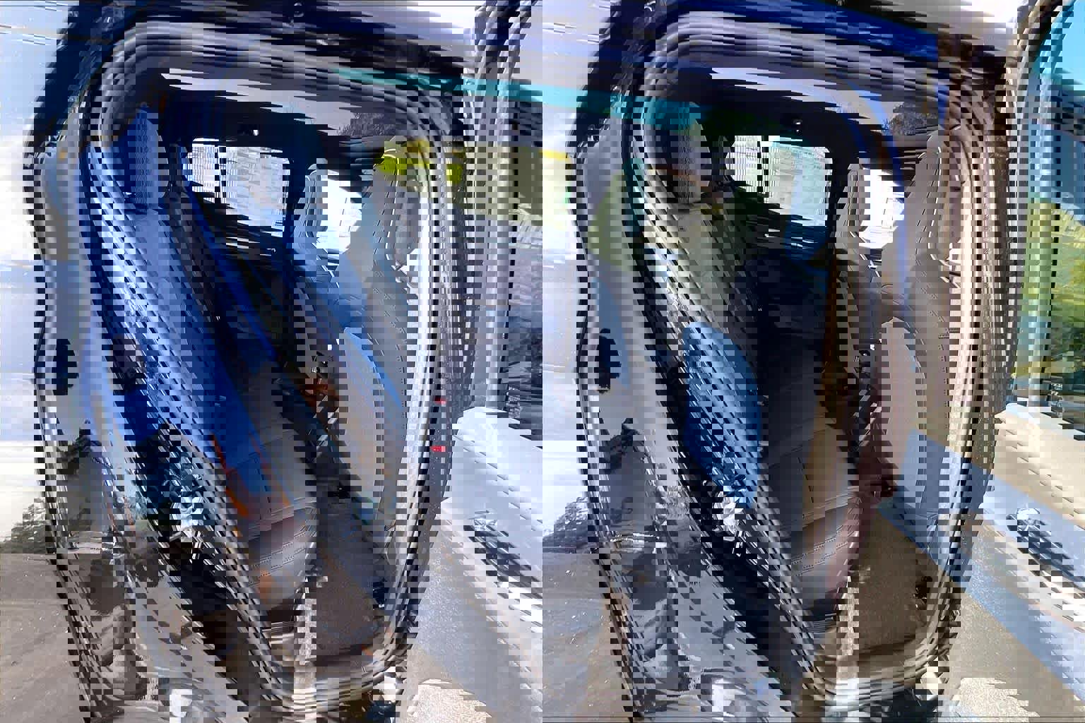 New 2025 Volvo EX30 Plus w/ Protection Package Premier image 27