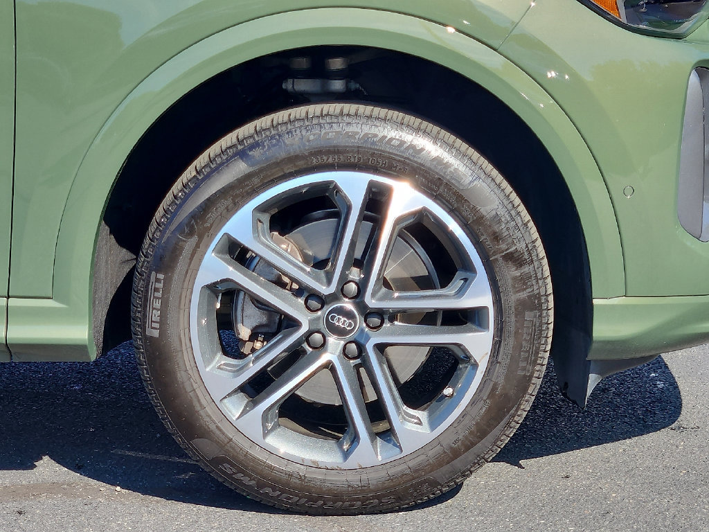 Certified 2025 Audi Q5 Premium w/ Premium Plus AWD/4WD image 13