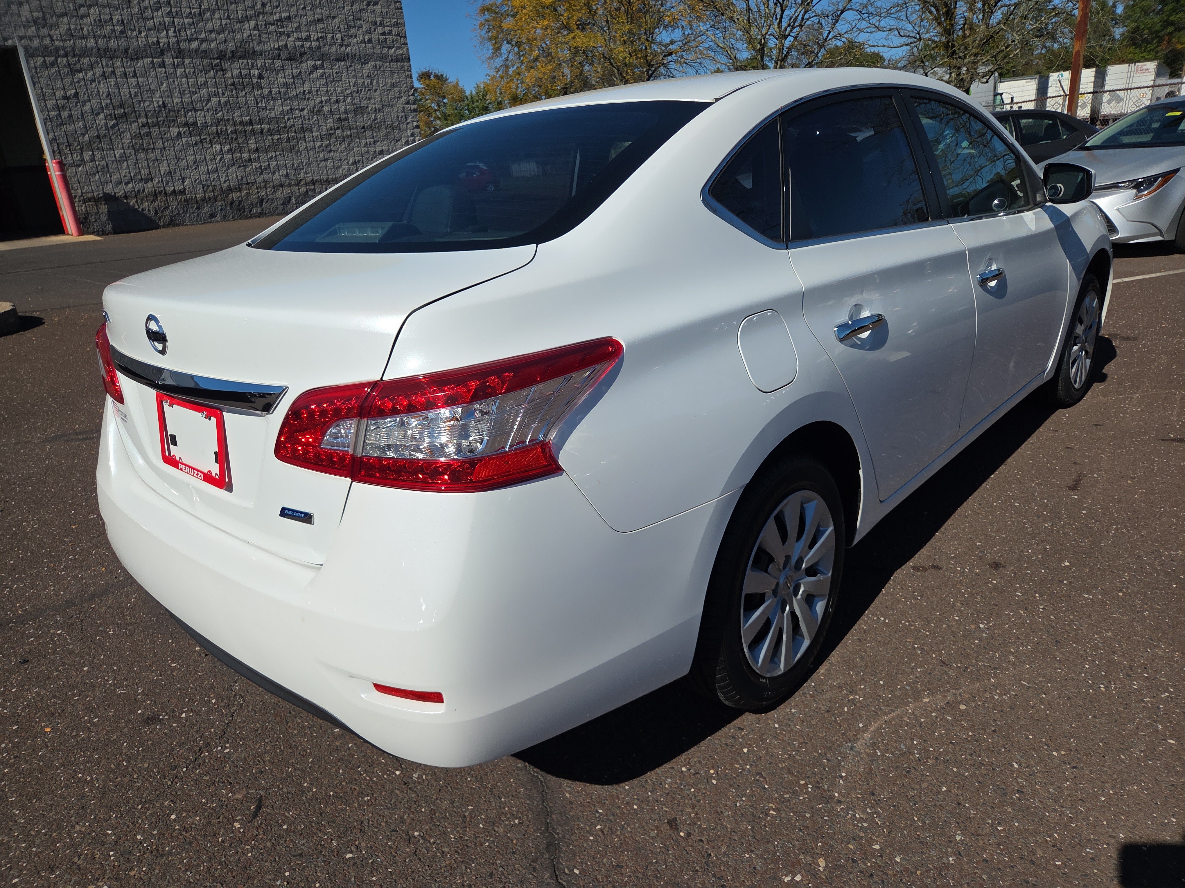 Used 2014 Nissan Sentra S FWD image 3