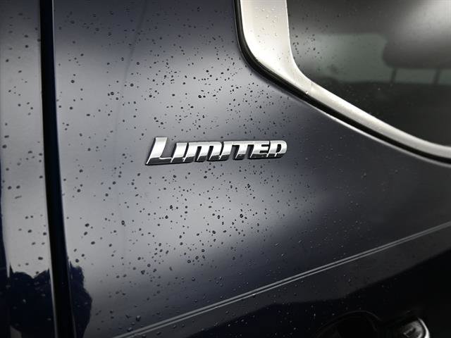 Used 2023 Toyota Tundra Limited AWD/4WD image 5