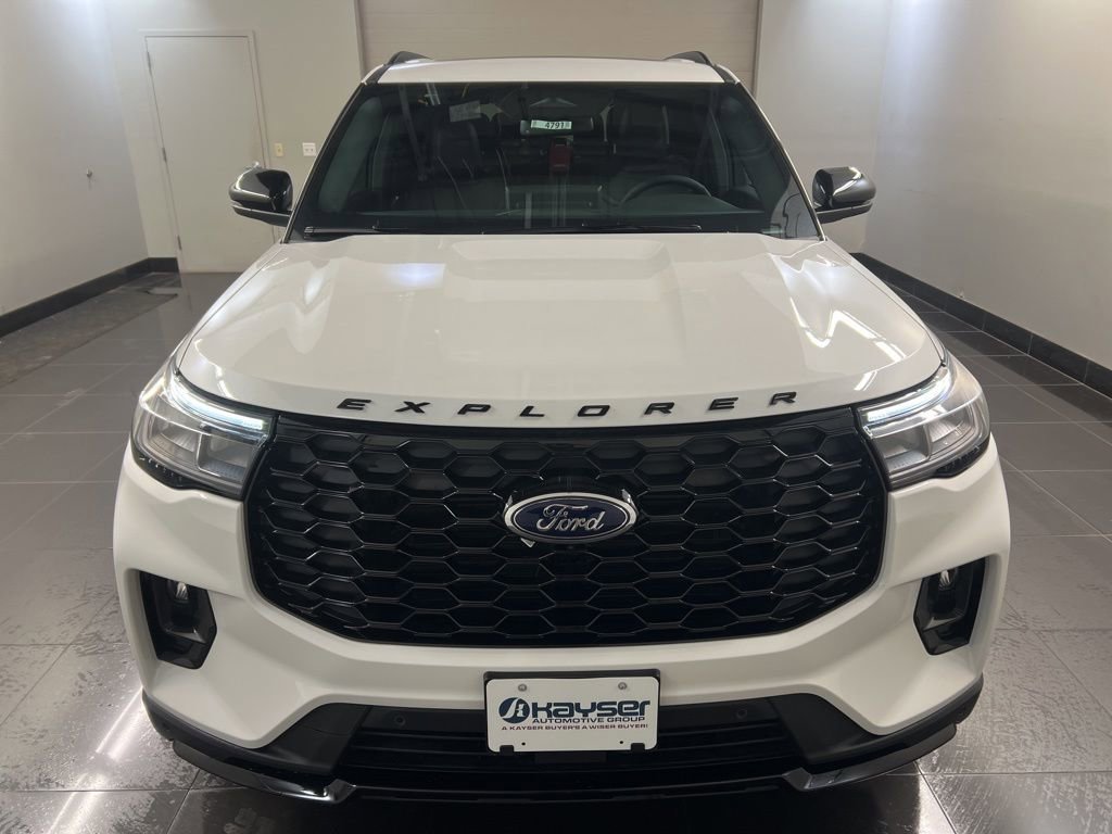 New 2026 Ford Explorer ST-Line w/ ST-Line Street Pack image 2