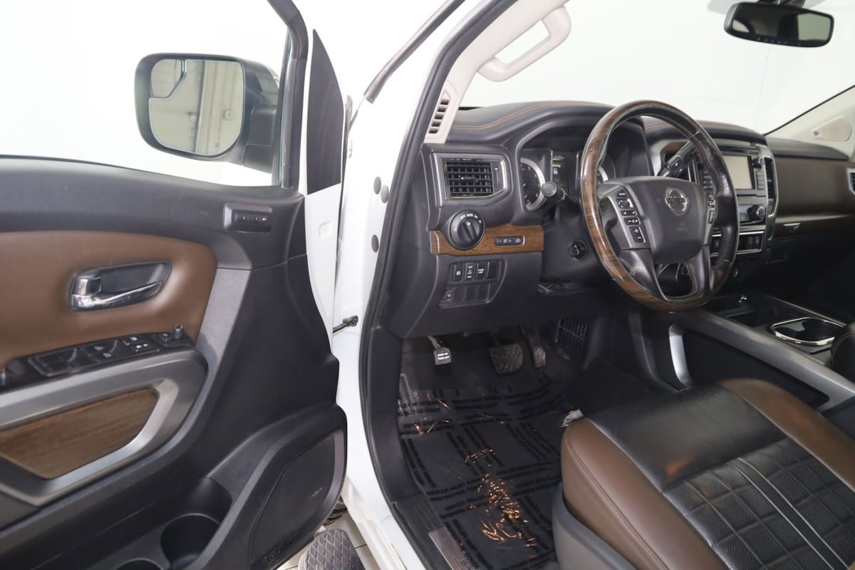 Used 2018 Nissan Titan Platinum Reserve w/ Platinum Utility Package AWD/4WD image 46