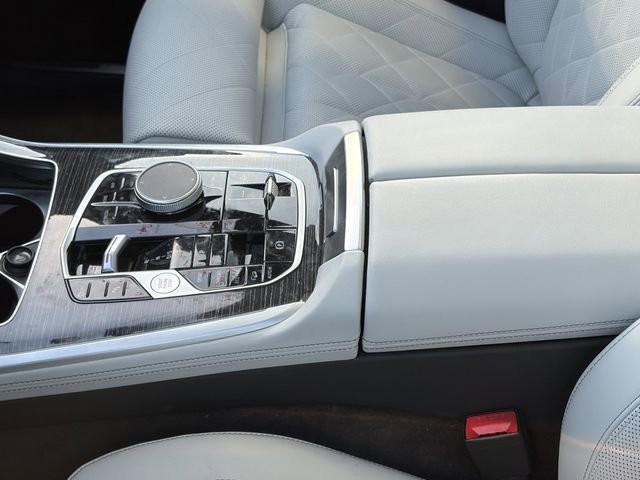 Used 2024 BMW X7 M60i image 6
