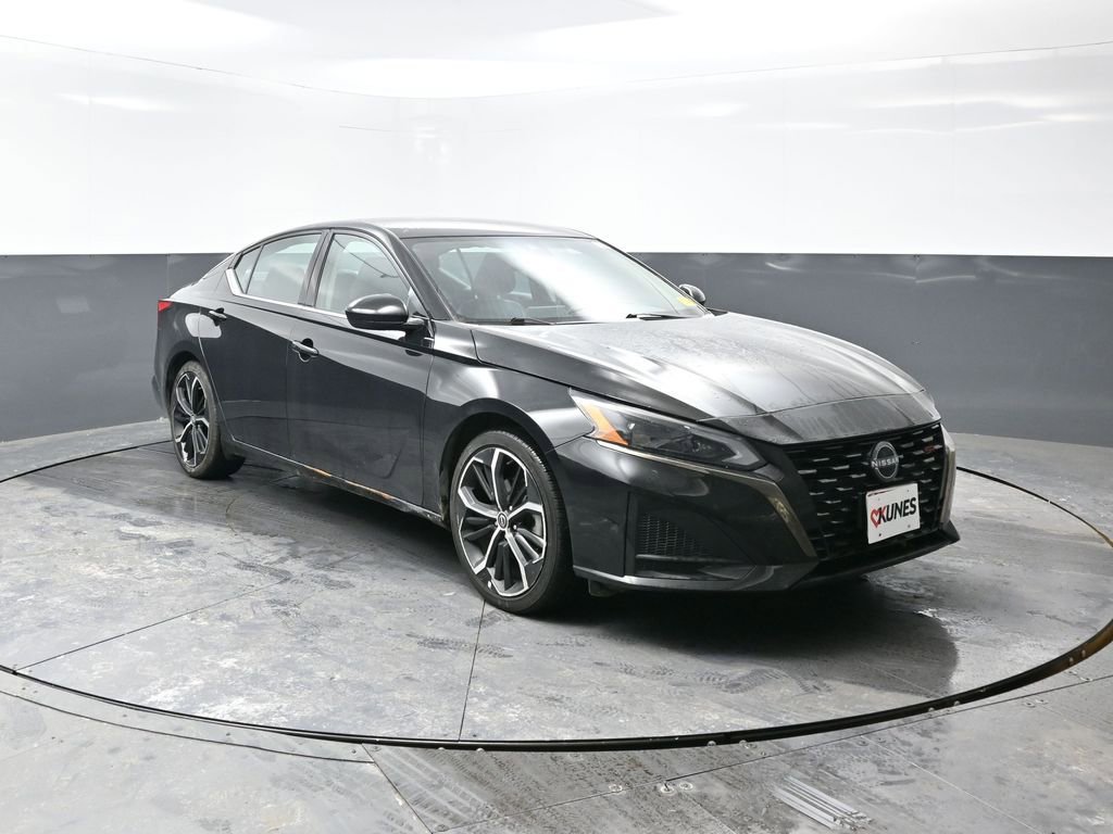 Used 2024 Nissan Altima 2.5 SR image 4