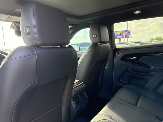 Used 2026 Land Rover Range Rover Evoque S image 11