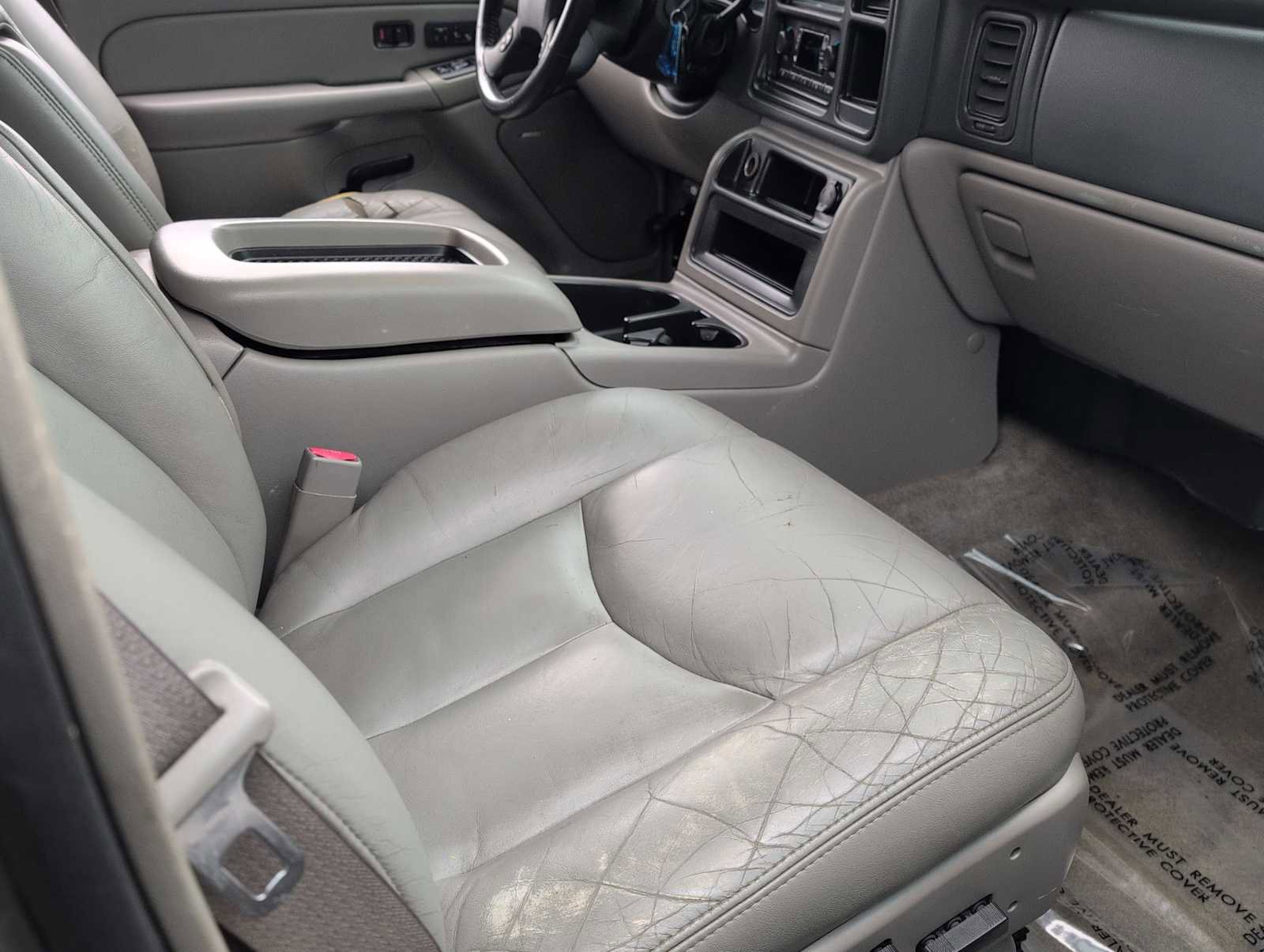 Used 2005 Chevrolet Suburban Z71 w/ Preferred Equipment Group image 19