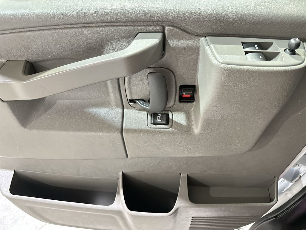 Used 2024 GMC Savana 2500 w/ Driver Convenience Package image 15