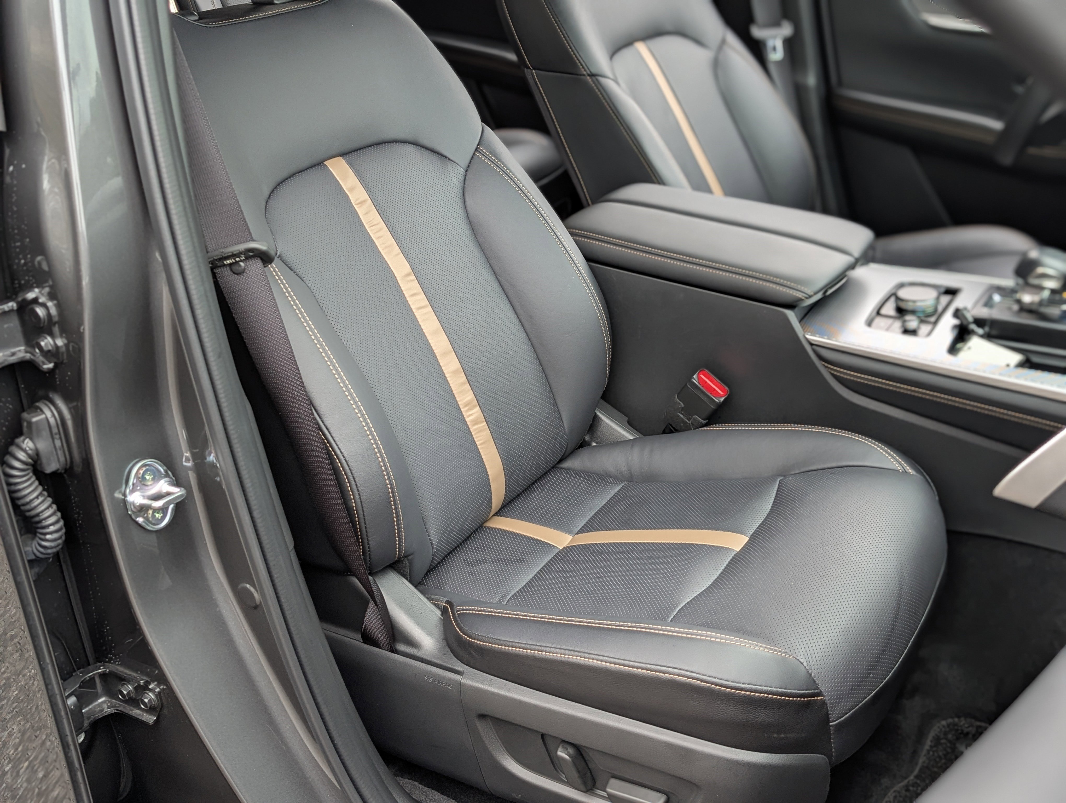 Used 2025 MAZDA CX-90 Plug-In Hybrid w/ Premium Plus image 24