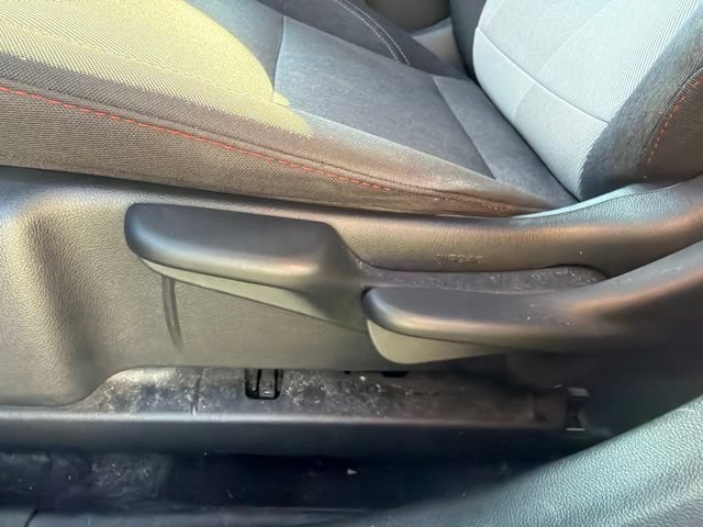 Used 2024 Chevrolet Trax RS w/ Sunroof Package FWD image 21