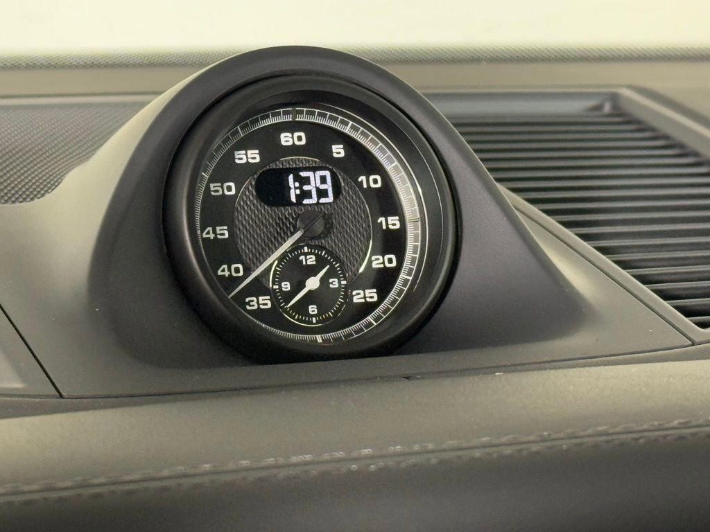 New 2026 Porsche Macan Turbo image 31