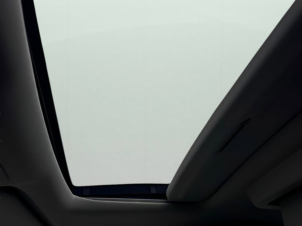 Certified 2025 Honda Odyssey Touring image 30