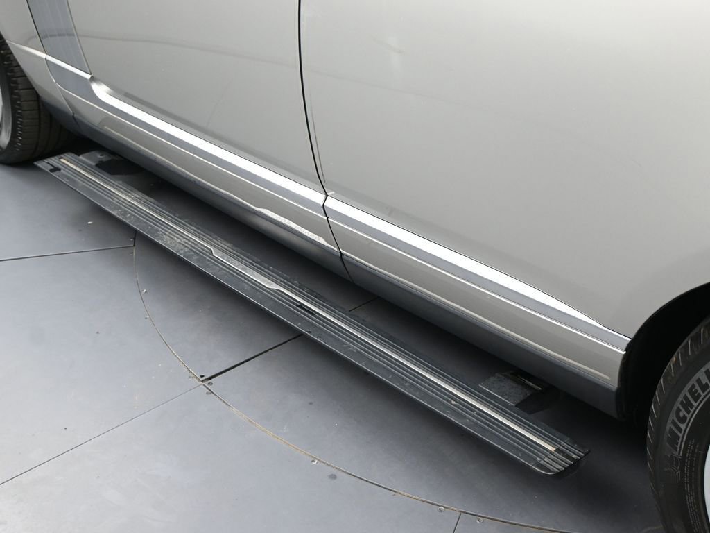 Used 2019 Land Rover Range Rover HSE AWD/4WD image 8