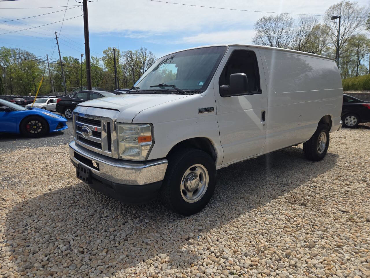 Used 2014 Ford E-350 and Econoline 350 Super Duty w/ Interior Upgrade Package RWD image 3