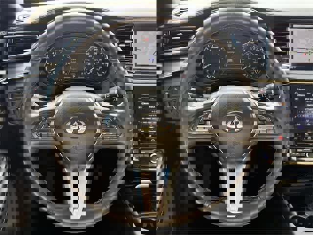 Used 2023 INFINITI QX55 Essential image 16